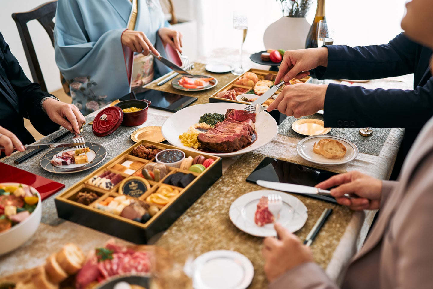 Lawry's Osechi 2027 『Premium』 | ロウリーズおせち・プレミアム | 三段重／3〜4名様／全37品
